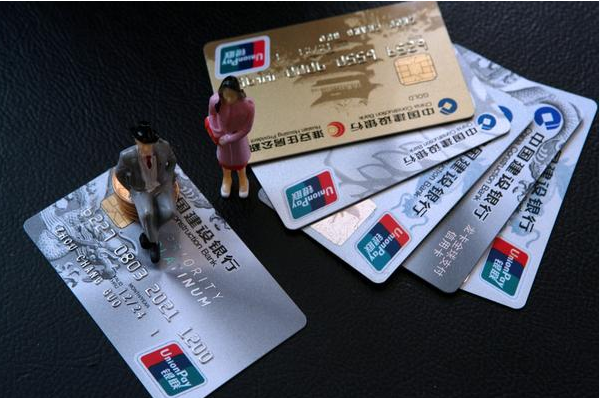 南昌垫还信用卡：揭秘背后的金融操作